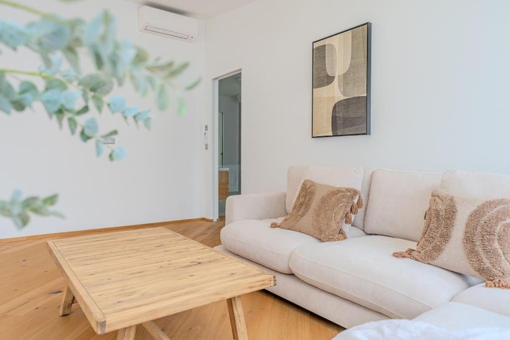 Apartamento Neustift Deluxe Viena Exterior foto